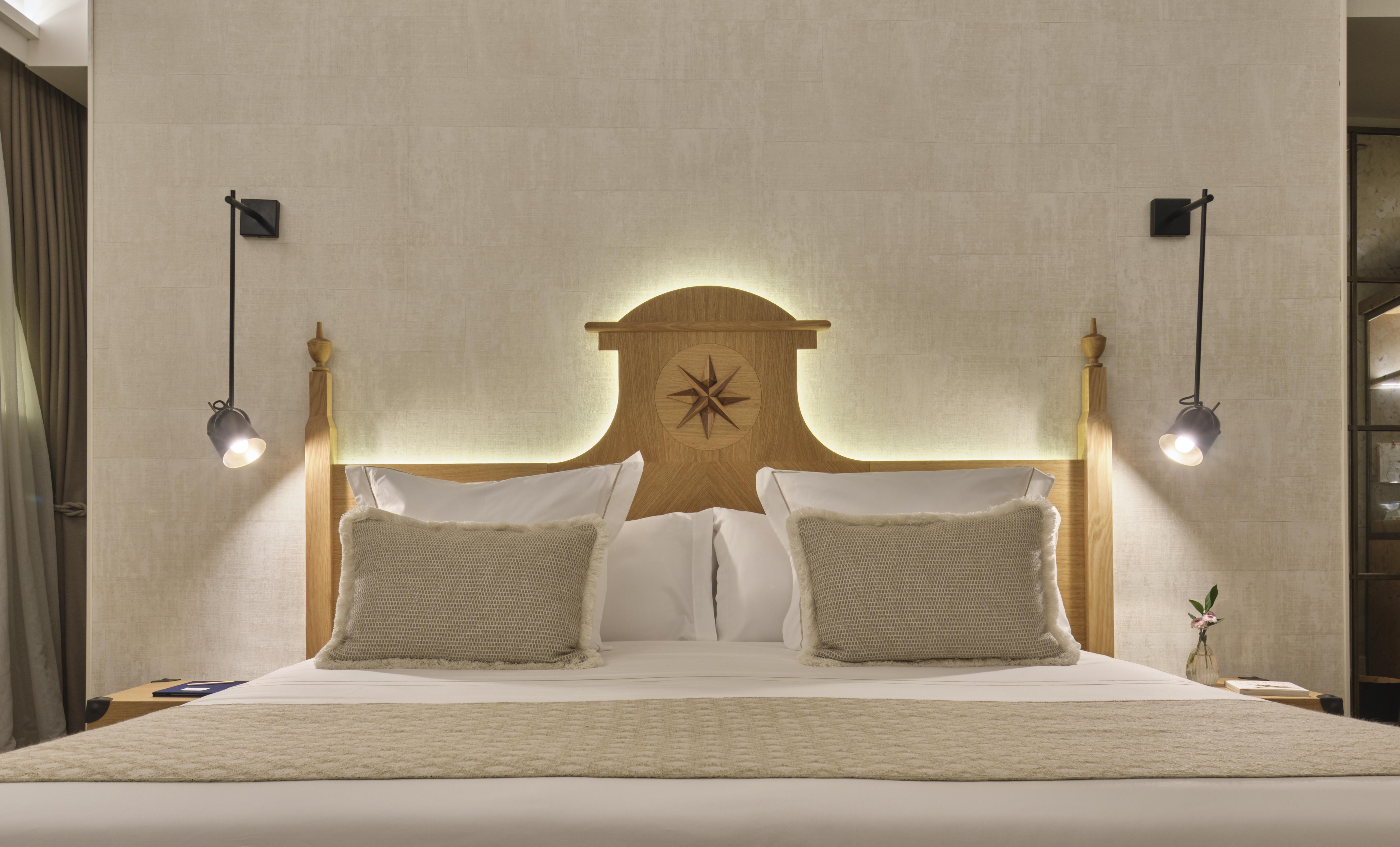 Hotel Antigua Palma - Casa Noble Bagian luar foto A bed with a headboard