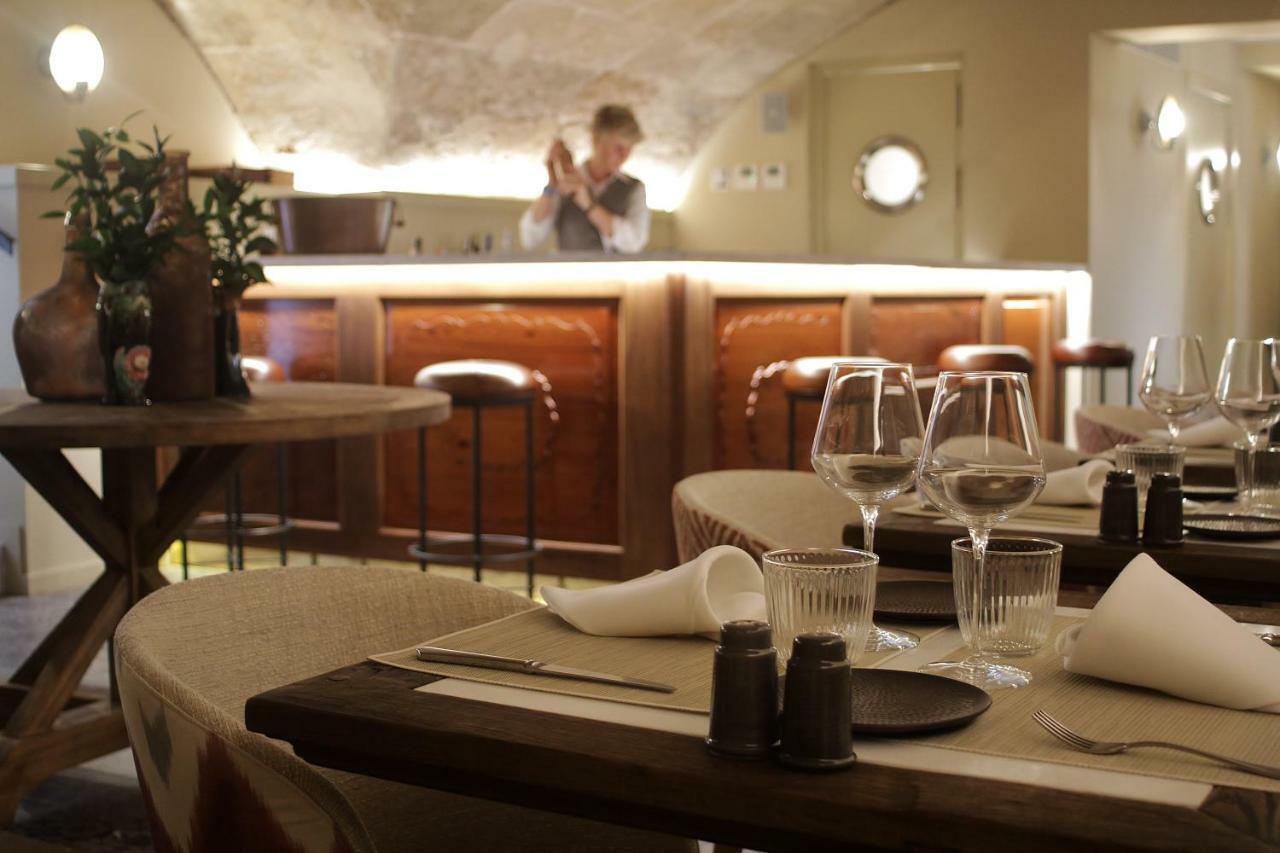 Hotel Antigua Palma - Casa Noble Bagian luar foto Restaurant in Paris